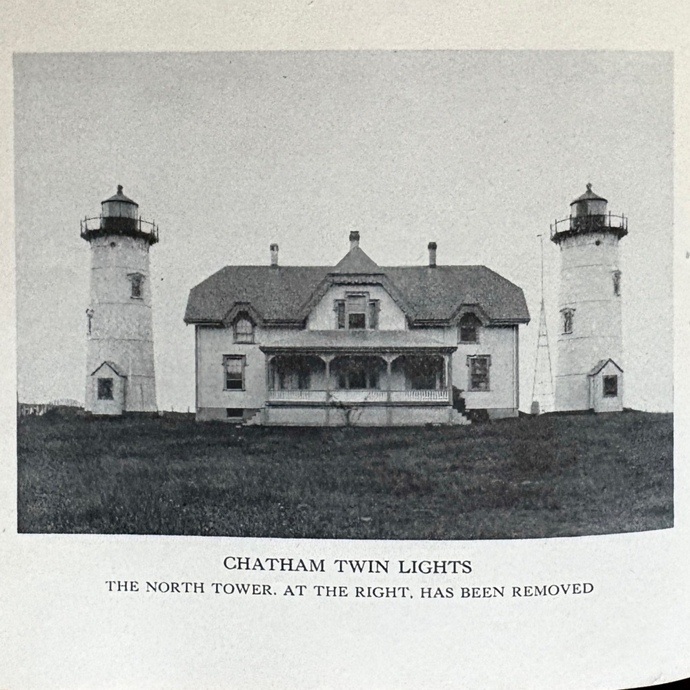 1st Ed. Famous Lighthouses of New England Edward Rowe Snow Flying Santa Chatham